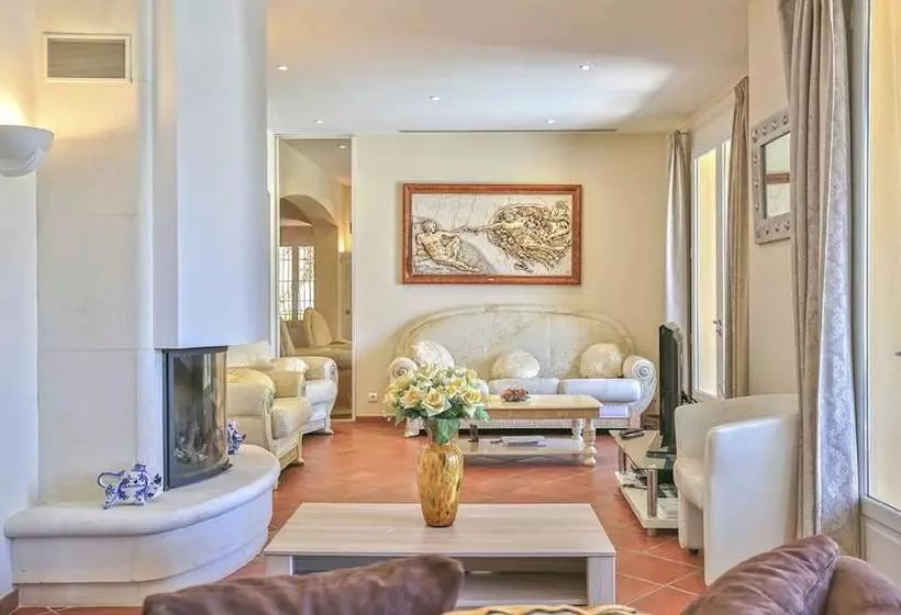 Grande Villa Proche Monaco