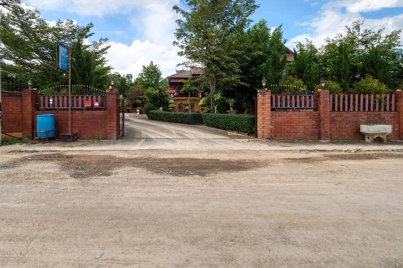 هتل Ban Suan Mee Sakul Resort