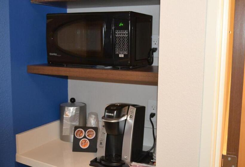 هتل Holiday Inn Express & Suites Goodlettsville N Nashville, An Ihg