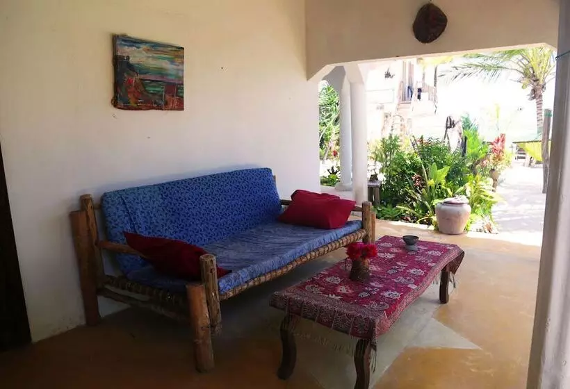 Hotelli Mango Beach House