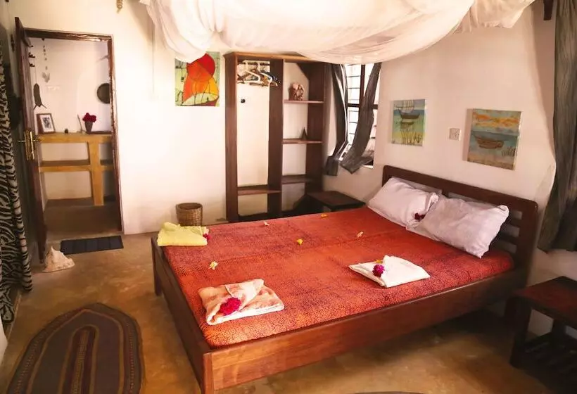 Hotelli Mango Beach House