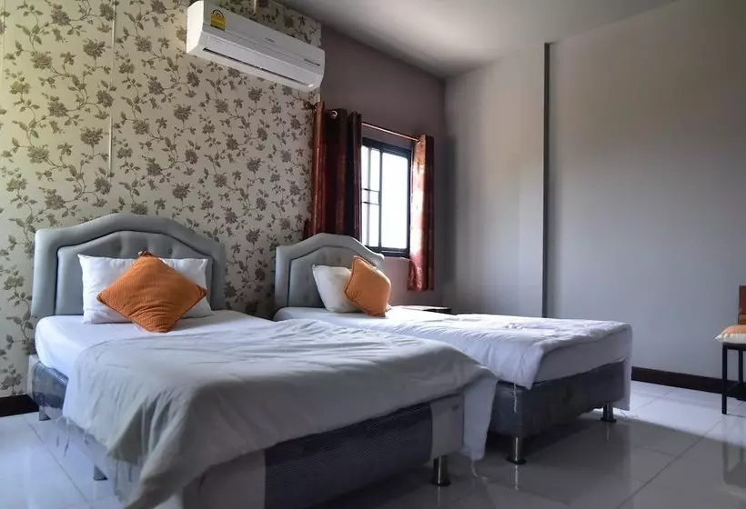 هتل Manussanan Guesthouse
