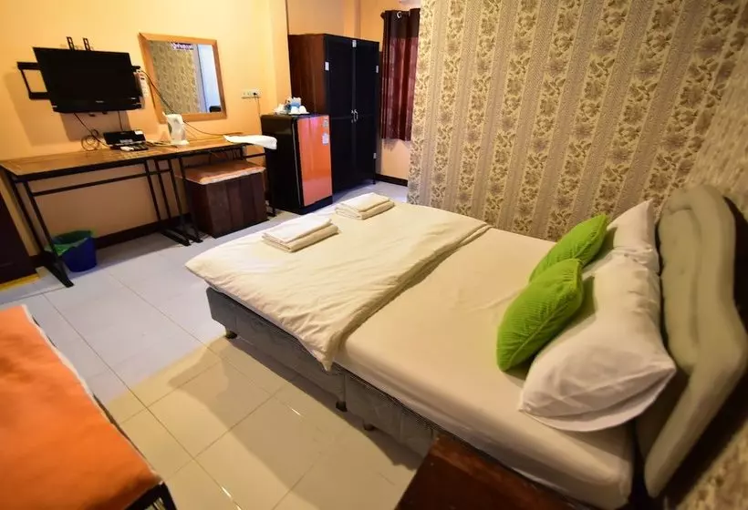 هتل Manussanan Guesthouse