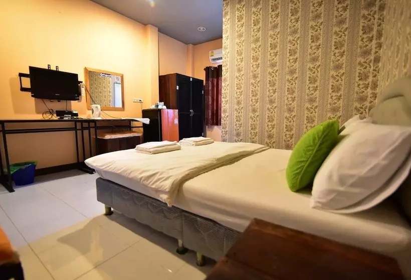 هتل Manussanan Guesthouse