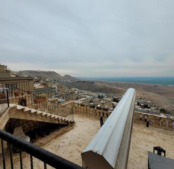 هتل Merdi̇n Bouti̇que