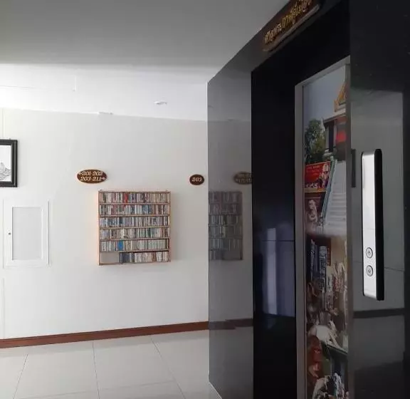 هتل Narai Iyara Palace