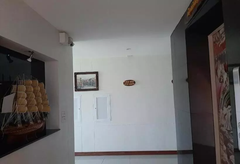 هتل Narai Iyara Palace
