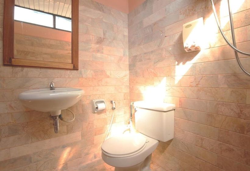 בית מלון כפרי Salathai