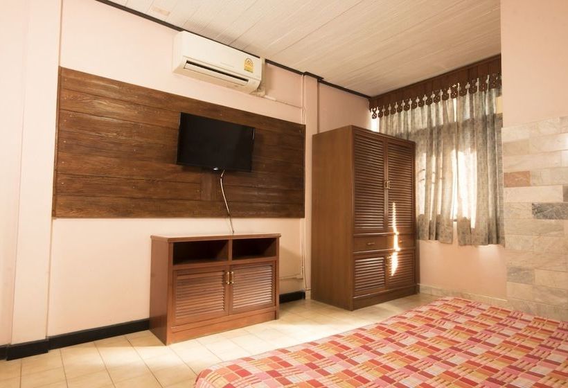 בית מלון כפרי Salathai