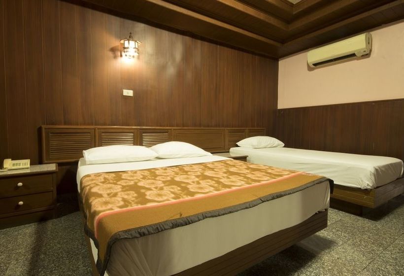 בית מלון כפרי Salathai