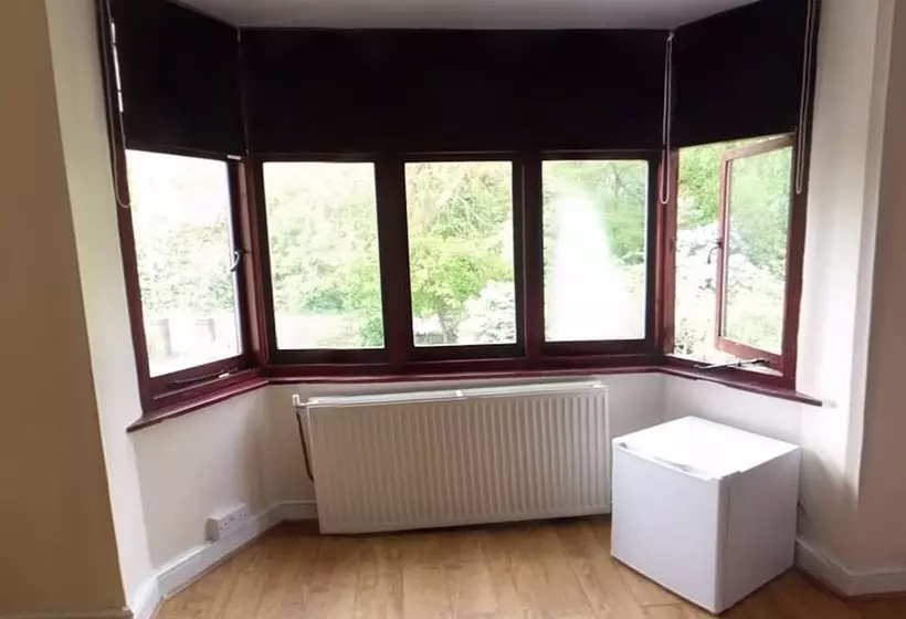 Jaylets Budget Leicester