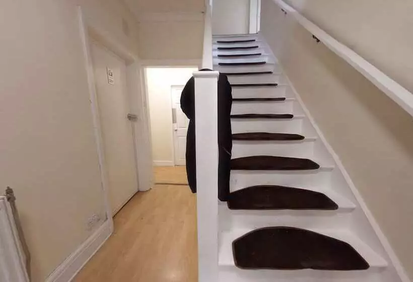 Jaylets Budget Leicester