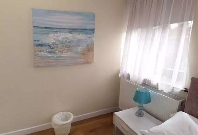 Jaylets Budget Leicester