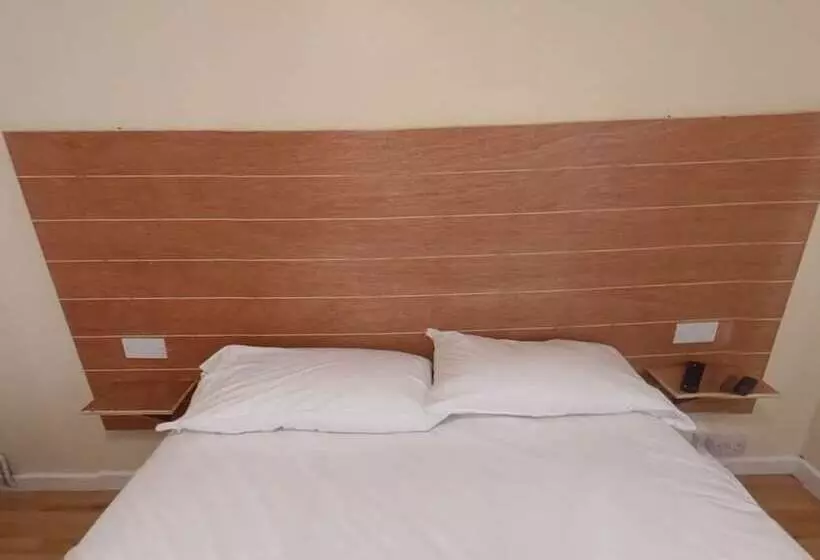 Jaylets Budget Leicester