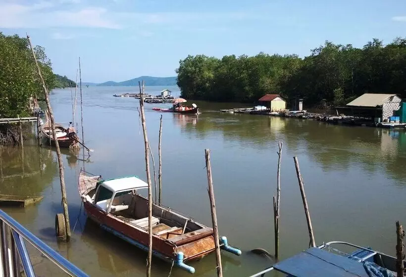 Majatalo Summer Breeze Inn