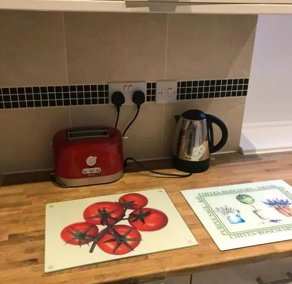 Majatalo Tunnard House