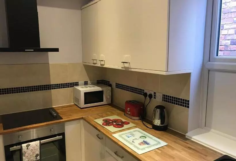 Majatalo Tunnard House