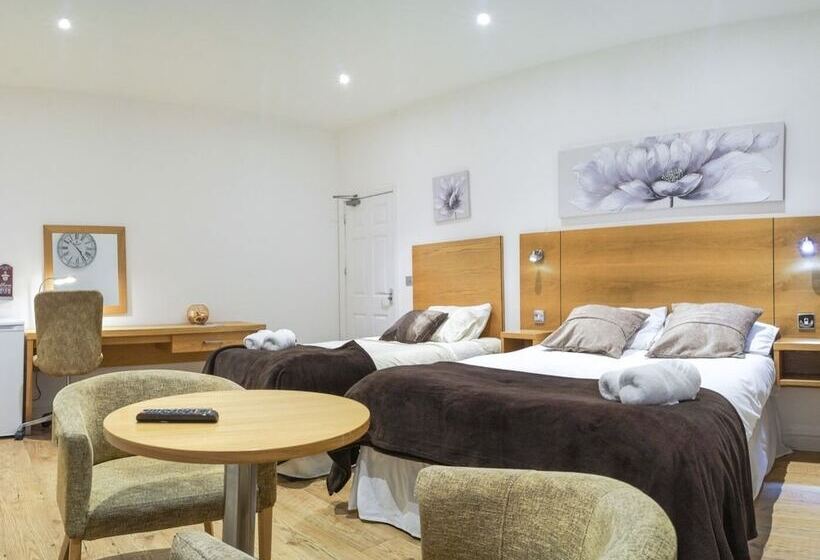 بنسيون Tunnard House