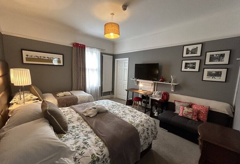 پانسیون Worth House