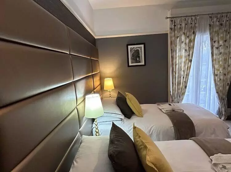 Majatalo Worth House