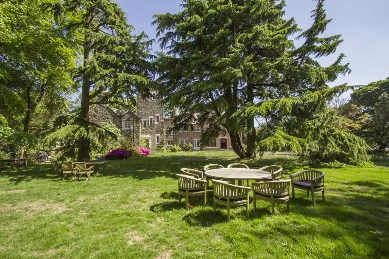 Abbots Oak Manor