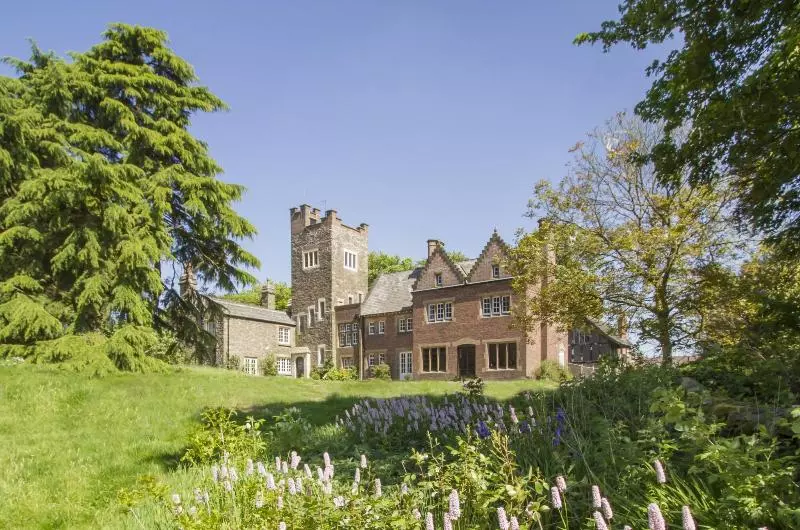 Abbots Oak Manor