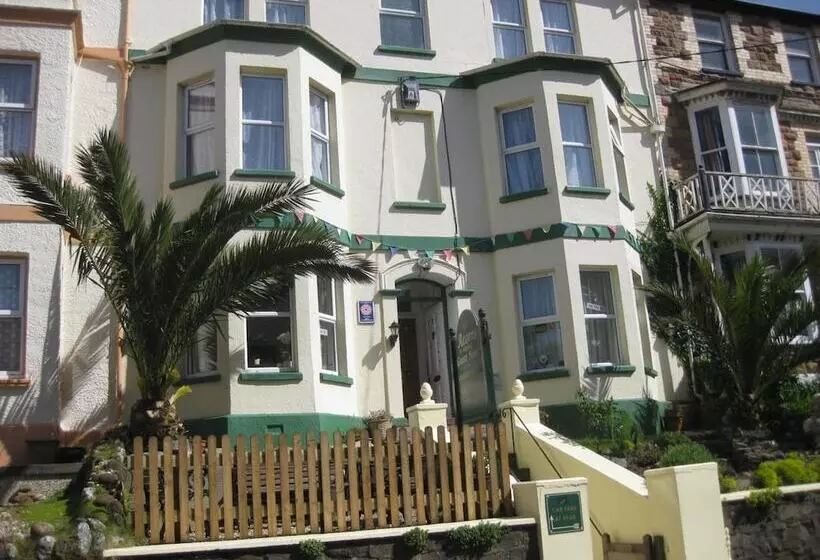 تختخواب و صبحانه Acorns Guest House