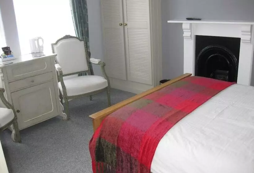 تختخواب و صبحانه Acorns Guest House