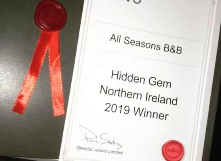 تختخواب و صبحانه All Seasons