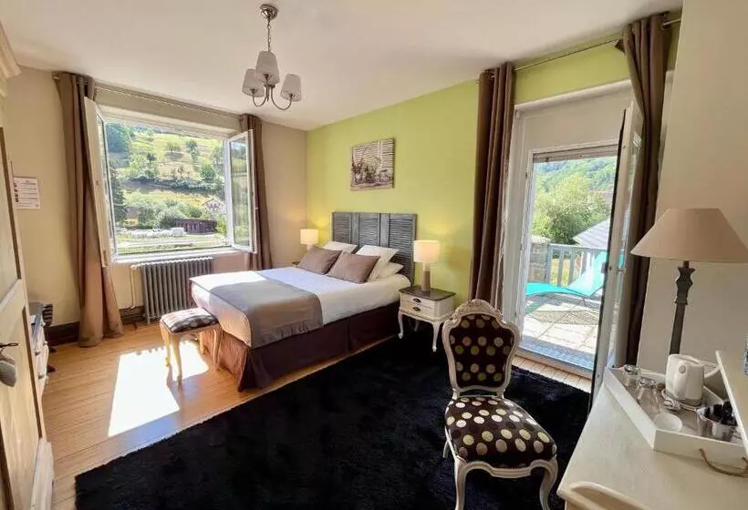 Aamiaismajoitus (B&B) Chambres D Hôtes Les Ecrins