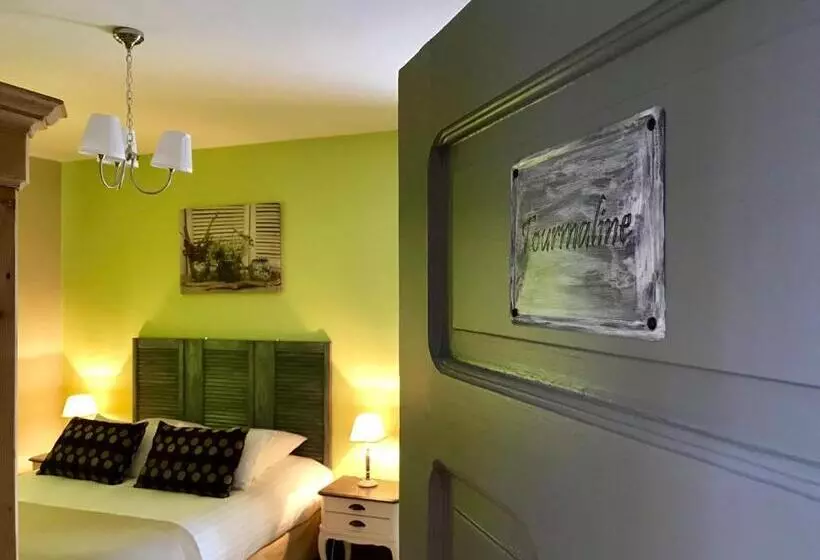 Aamiaismajoitus (B&B) Chambres D Hôtes Les Ecrins