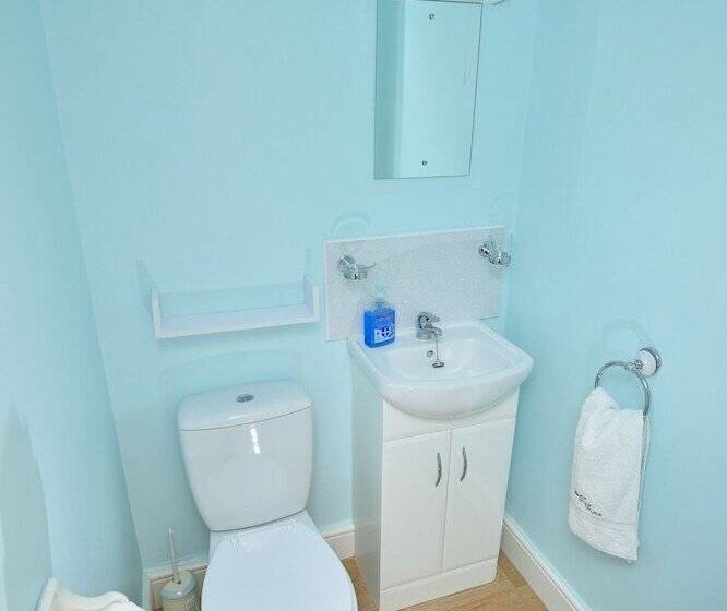 Bed and Breakfast Home From Home Guesthouse