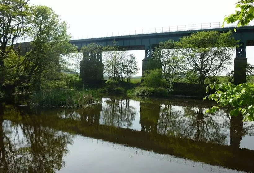 Aamiaismajoitus (B&B) Toadhall Rooms