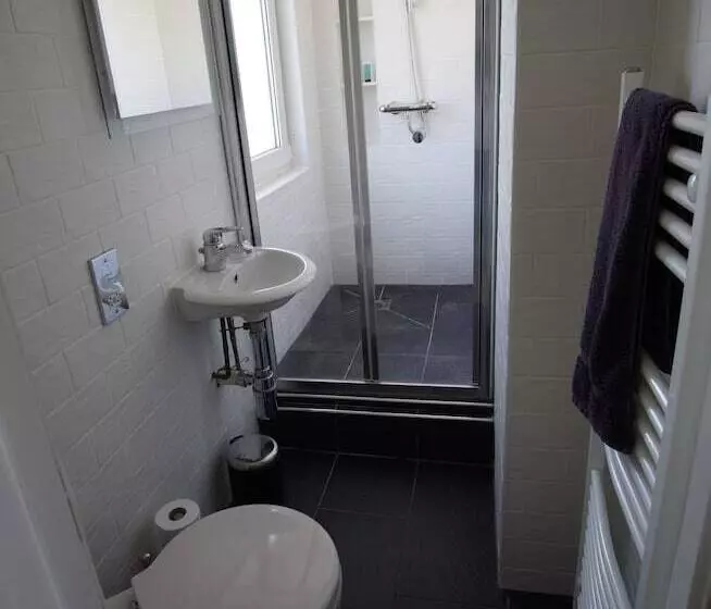 Aamiaismajoitus (B&B) Toadhall Rooms