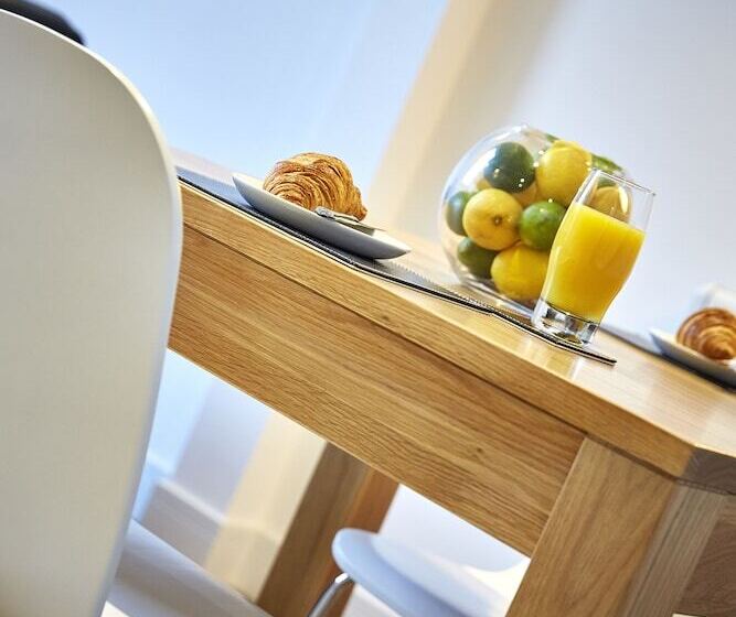 Burkhardt Hall  Parking Included  Sleeps 4