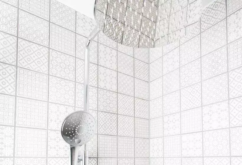 Hostal The Cornish Arms