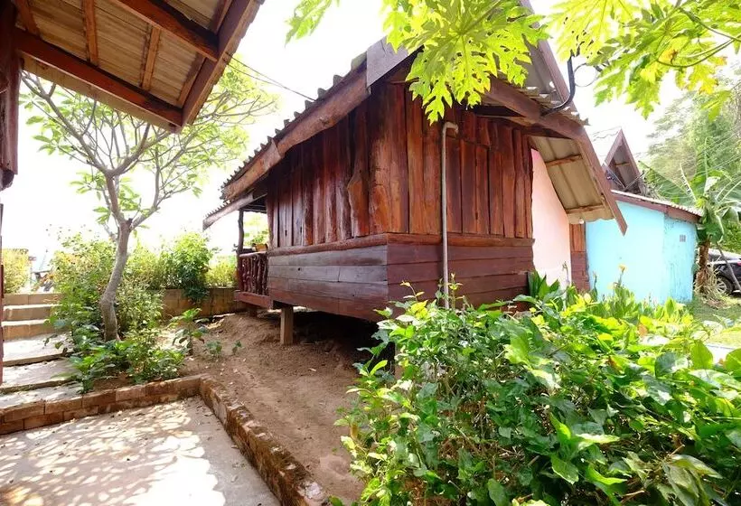 ホテル Baanpakrimklong Sukhamon Homestay & Resort