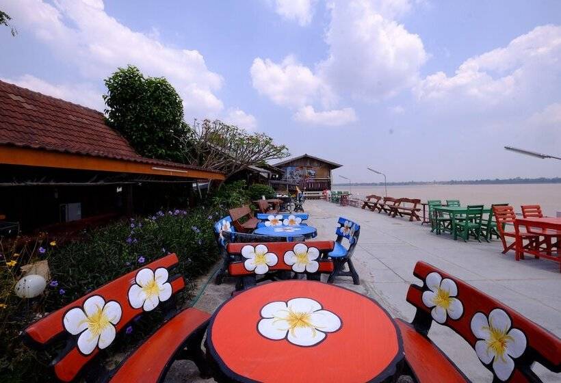 ホテル Baanpakrimklong Sukhamon Homestay & Resort
