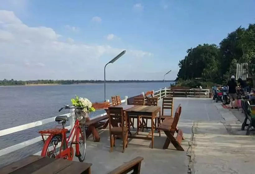 ホテル Baanpakrimklong Sukhamon Homestay & Resort