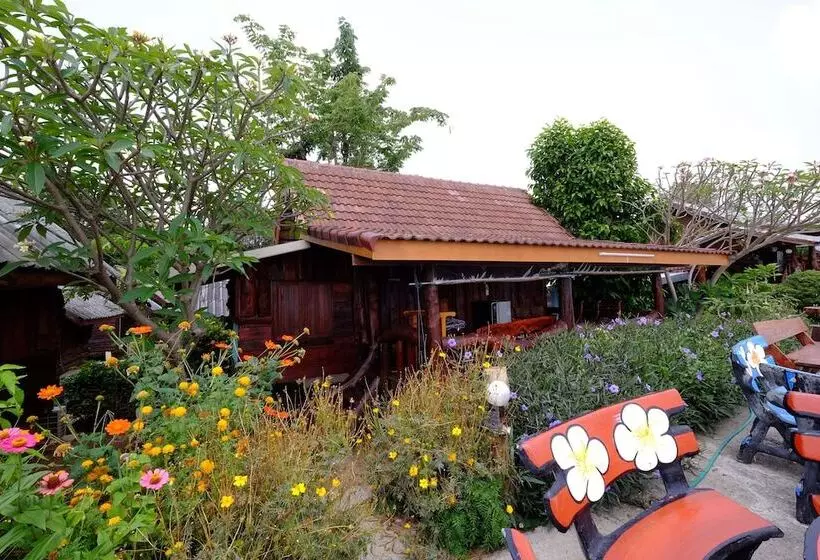 ホテル Baanpakrimklong Sukhamon Homestay & Resort