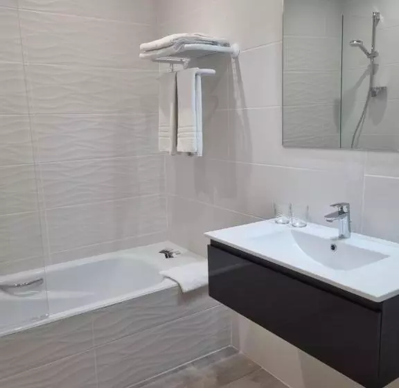 هتل Hôtel Ambeille