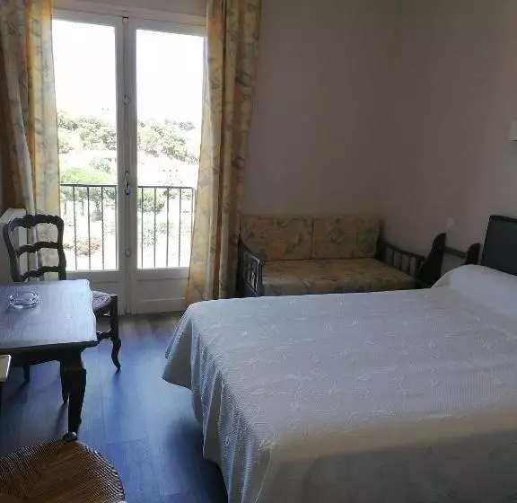 هتل Hôtel Ambeille