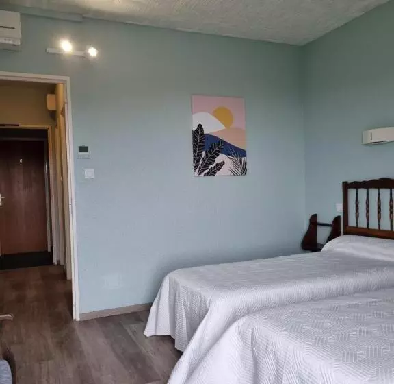 هتل Hôtel Ambeille