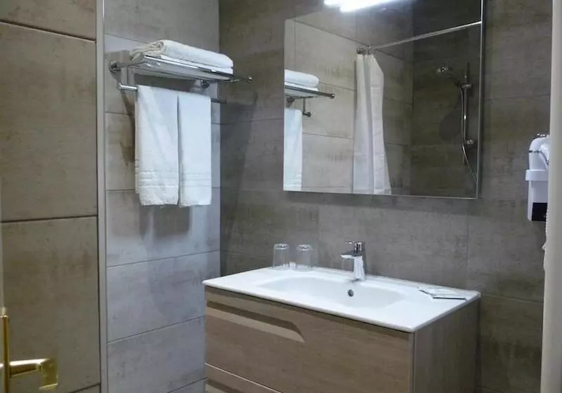 هتل Hôtel Ambeille