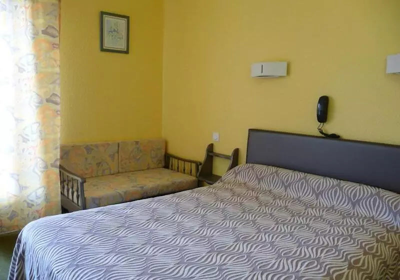 هتل Hôtel Ambeille