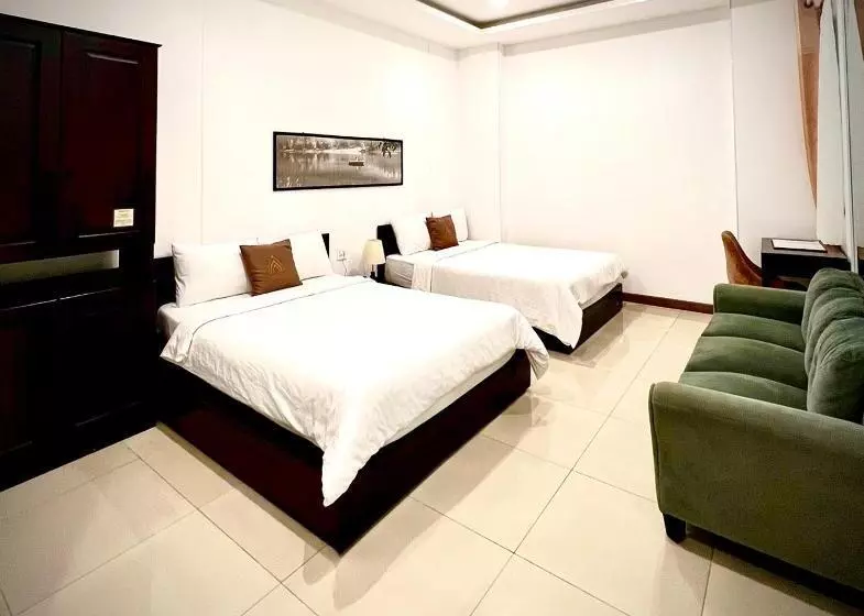 Phuong Dong Hotel And Apartment