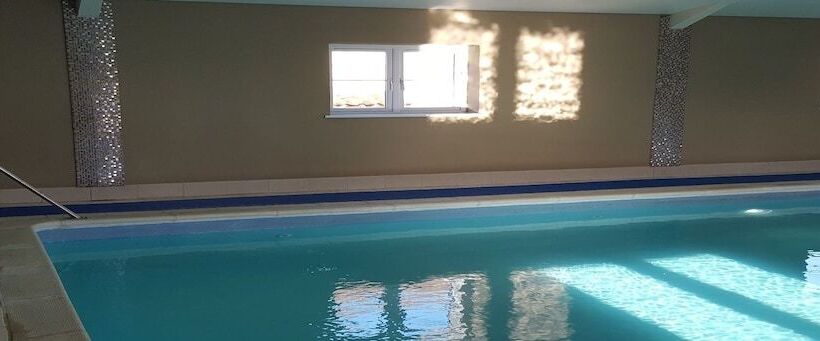 Middlewick Holiday Cottages