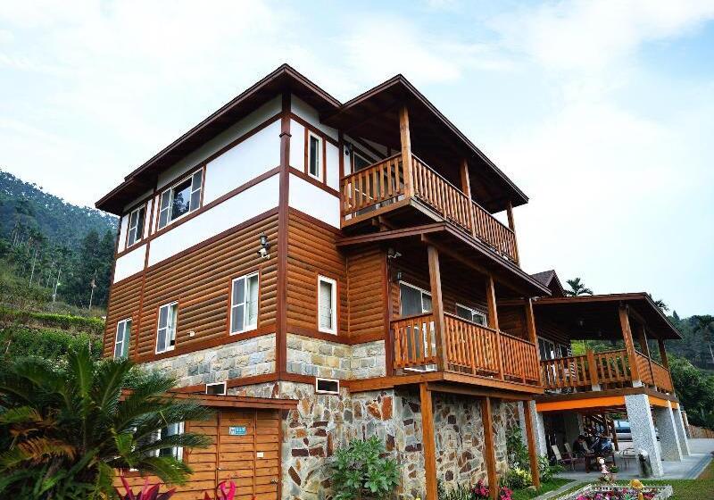 پانسیون Sitou Flora's House B&B