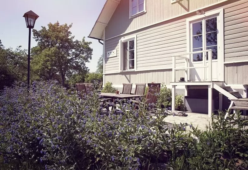 Three Pheasants Boutique B&b