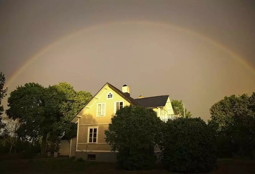 Three Pheasants Boutique B&b